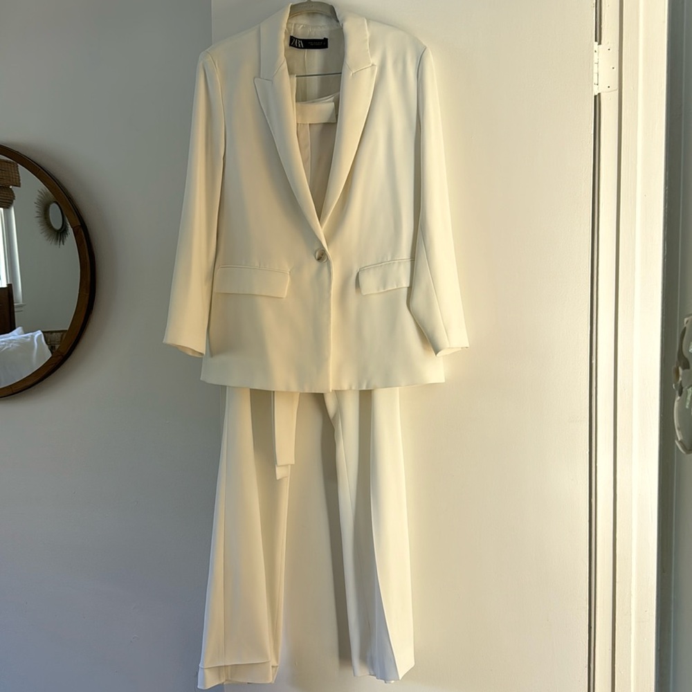 Zara white pant suit set with belted tie